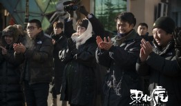 马丽章宇将合作《东北虎》！与大狗合影表情微妙